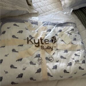 *NIB* Kyte YOUTH Blanket In raccoon  2.5 Tog 69*49 Inch